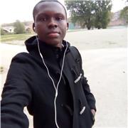 Etudiant disposé à aider les débutants et ceux qui ont des lacunes